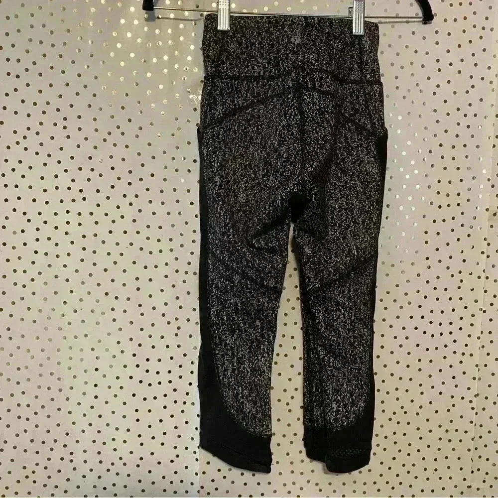 Lululemon Black Capris